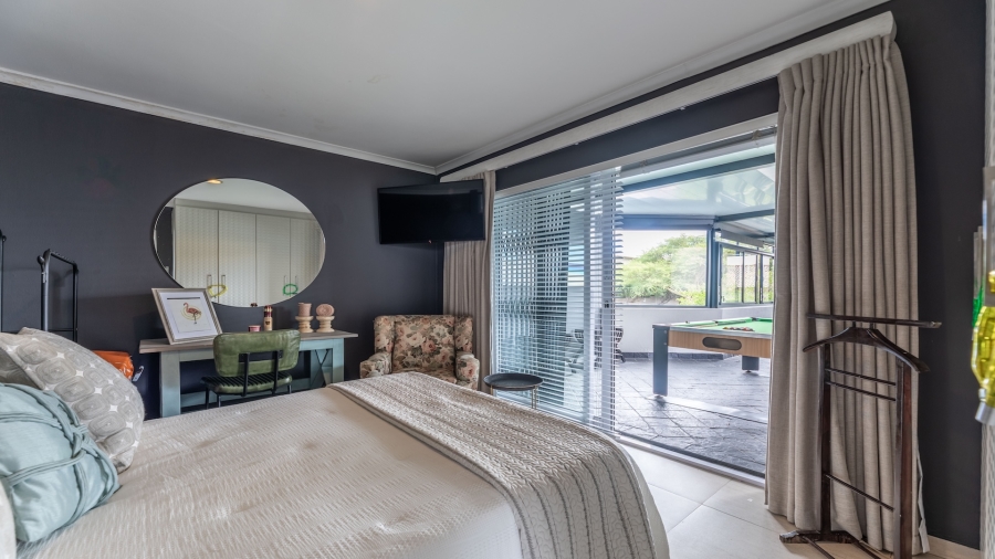 5 Bedroom Property for Sale in Flamingo Vlei Western Cape